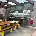 Stunning Melbourne City Views & Relaxing Poolside
